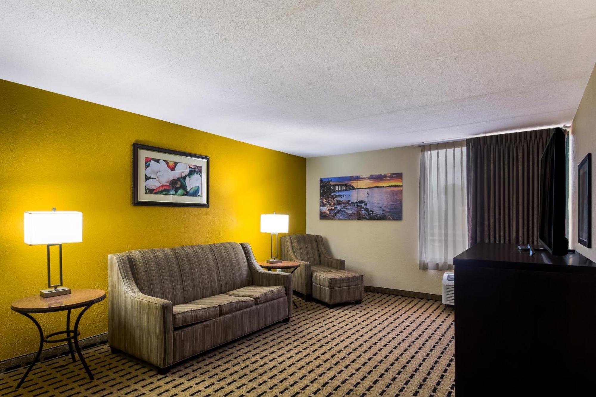 Clarion Pointe Lake Jackson - Clute Εξωτερικό φωτογραφία